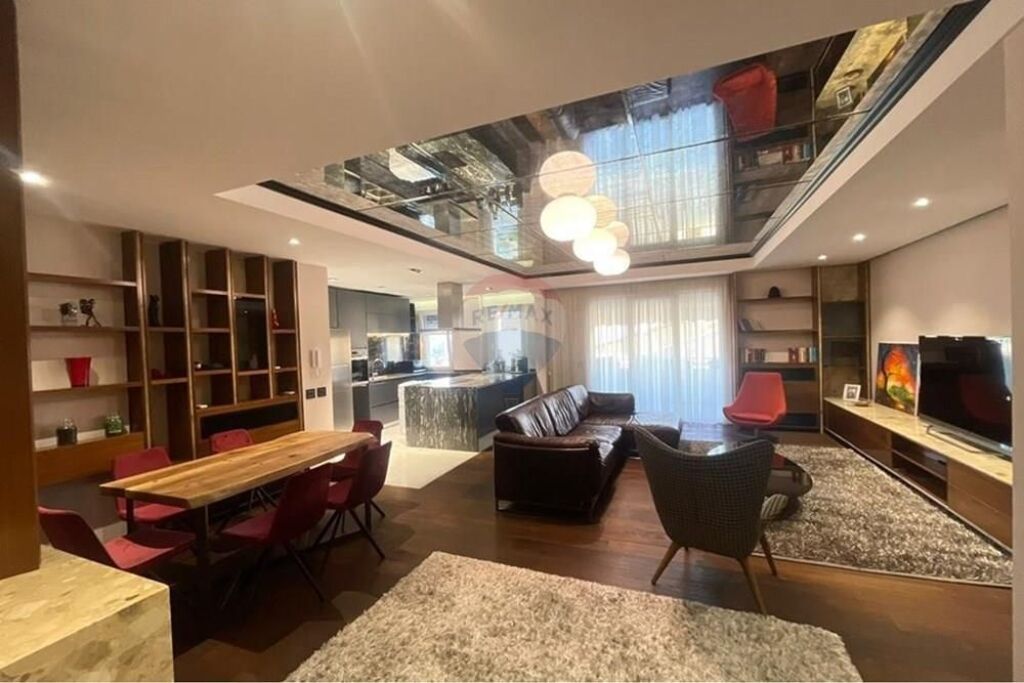 APPARTAMENTO DI LUSSO 2+1+2 CON 2 POSTI AUTO