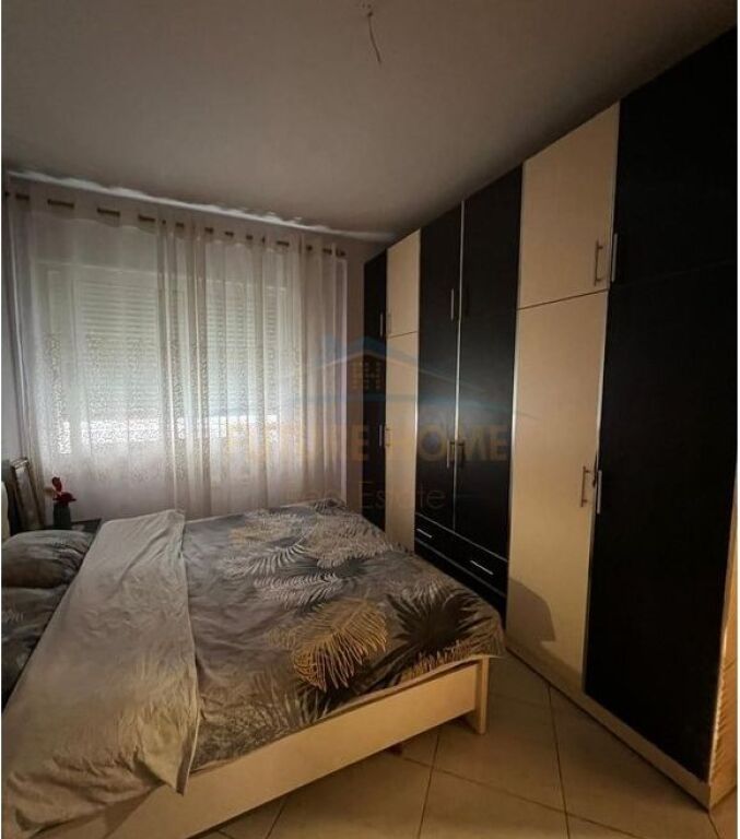 Shitet, Apartament 2+1+2+Post Parkimi, Unaza e Re, Tiranë