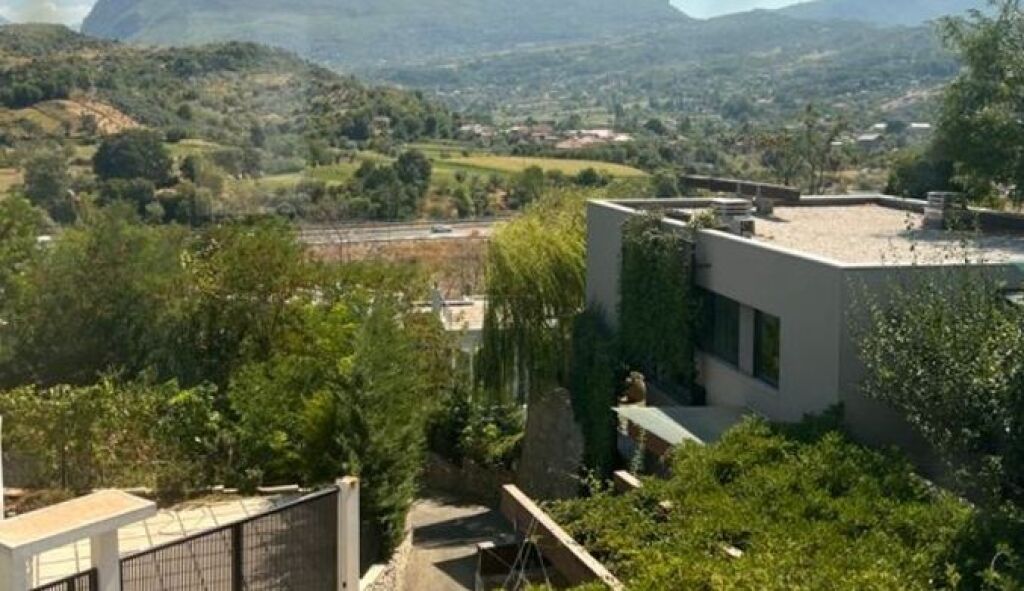 Shitet vilë – rezidencë e qetë dhe e sigurtë