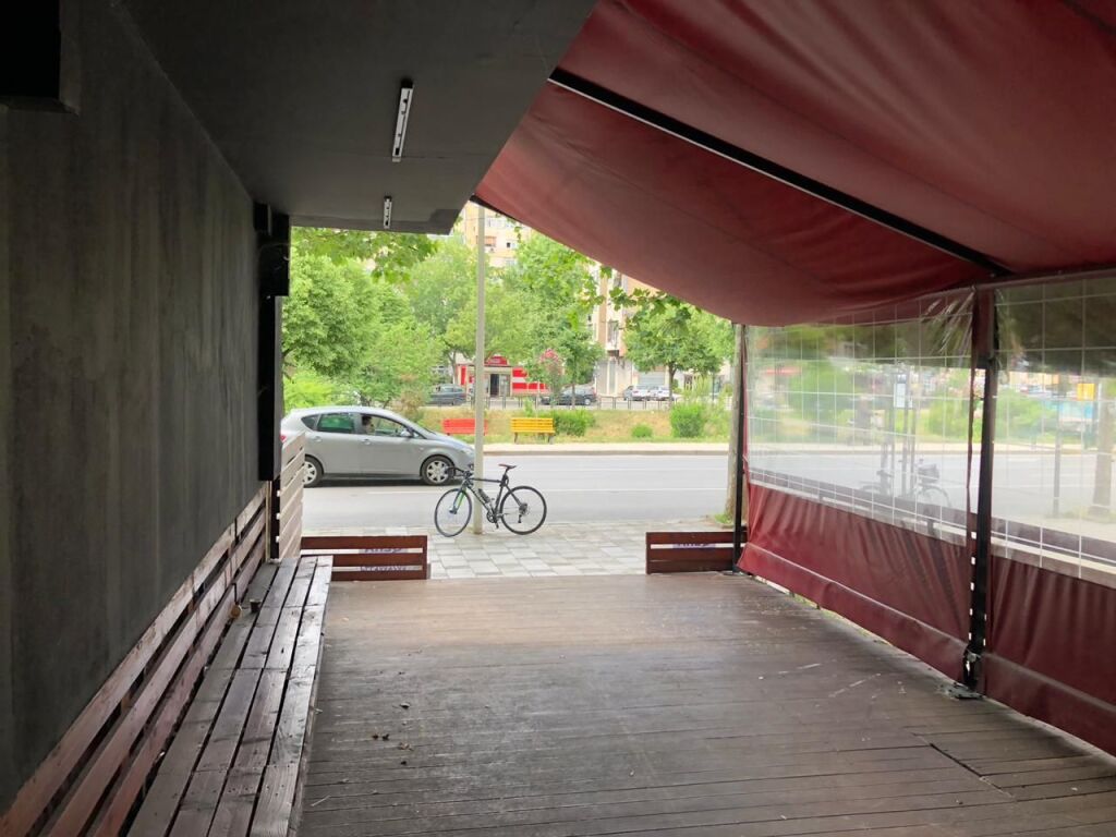 NEGOZIO IN AFFITTO A BRRYLI 1000 EURO