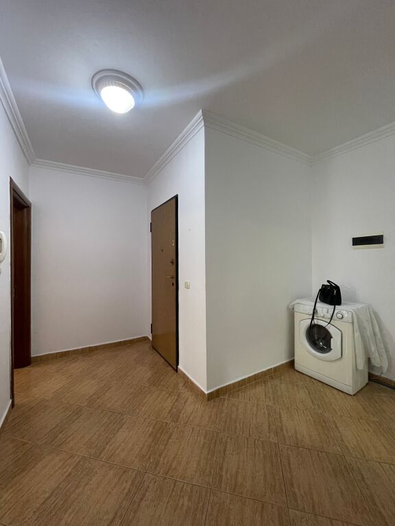 Apartment 2+1+2 for rent at the Commune of Paris