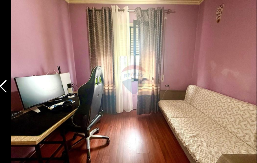 Apartment for sale 2+1+2 near the United School