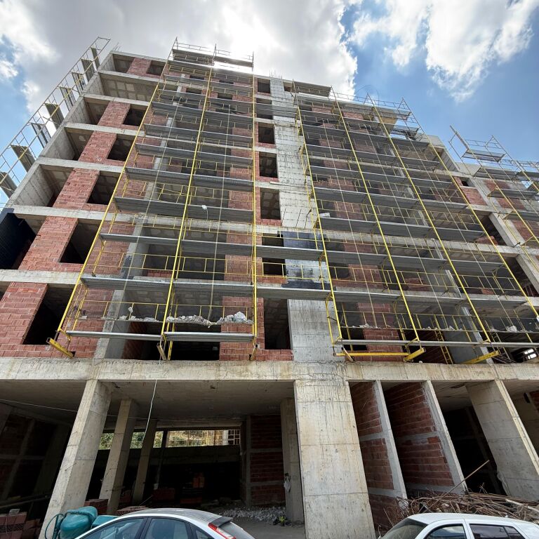 🏡 Shitet Apartament 2+1 – Ali Demi (tek ish Burgu i Grave) ✨