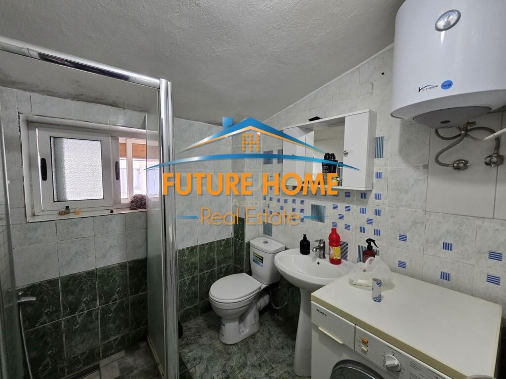 Tirane, shitet apartament 2+1+Ballkon Kati 4, 62 m² 160.000 € (Bulevardi Zogu I , Tirane)