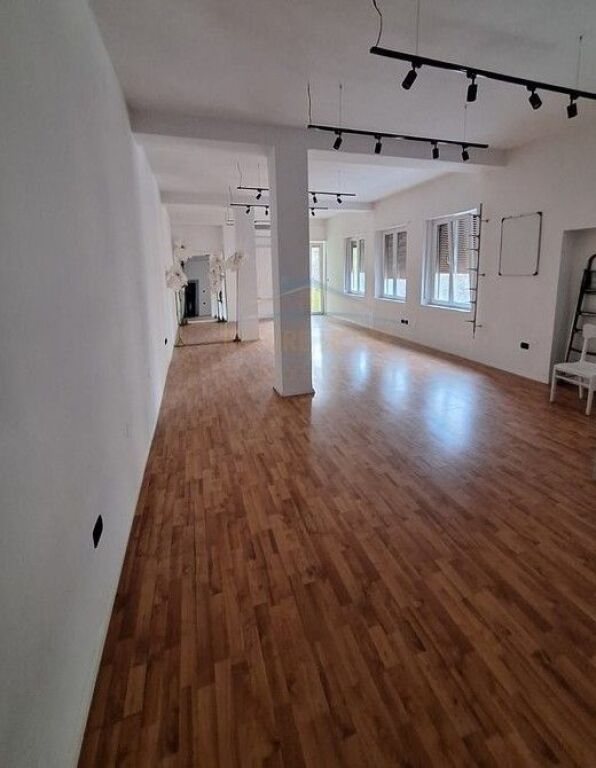 Affitto, Locale per Uffici, Blloku.