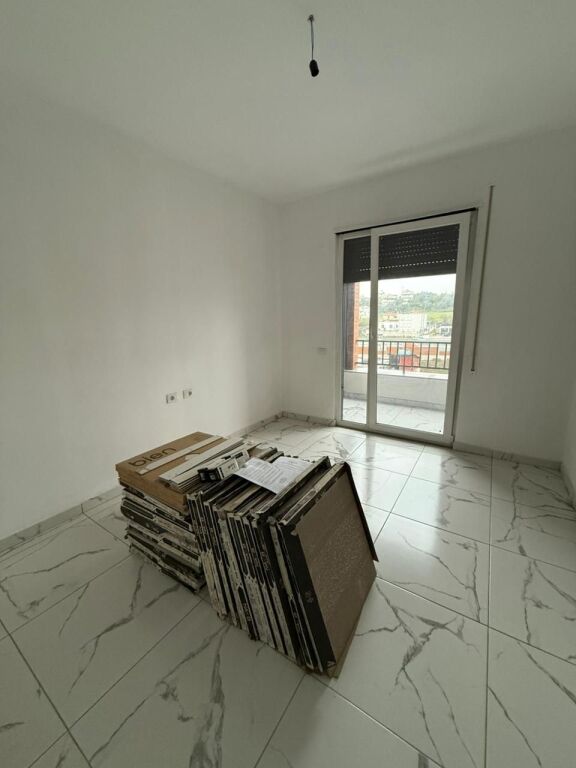 Appartamento in affitto 2+1+parcheggio