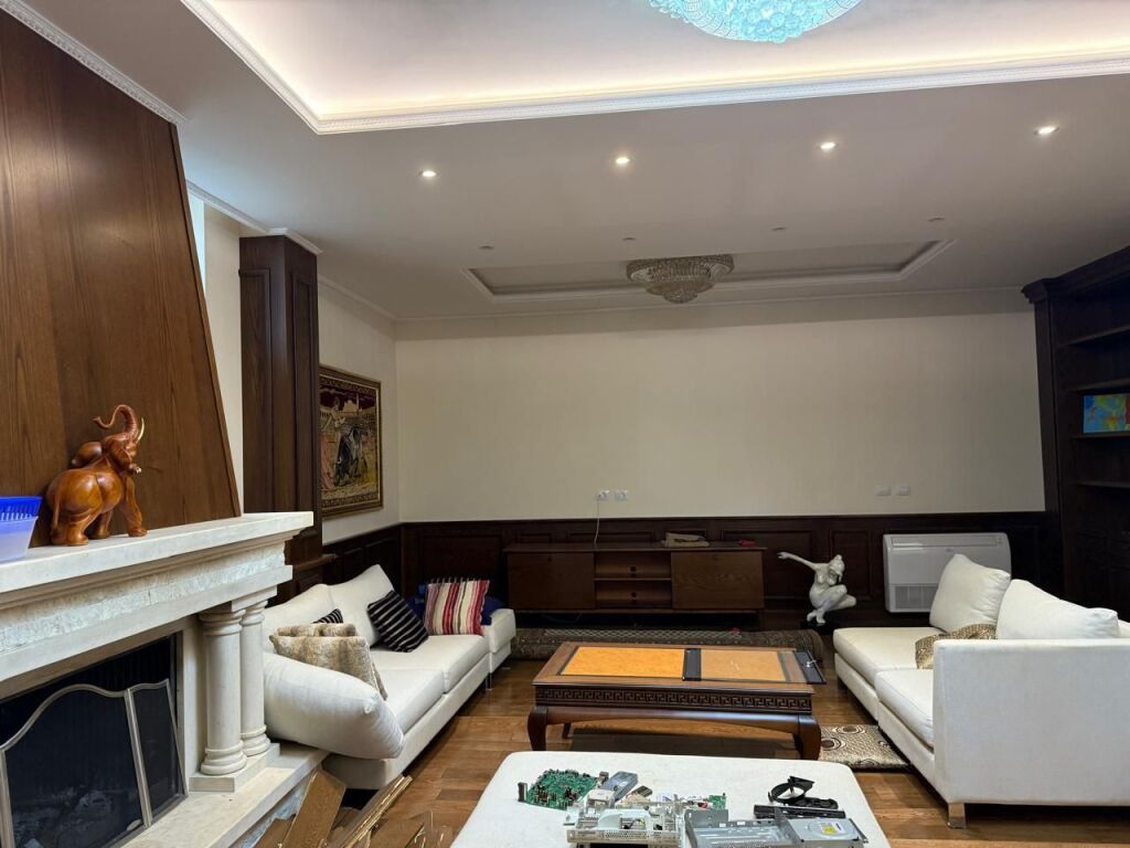 Vilë në shitje në Rolling Hills