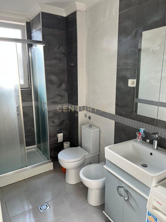 Appartamento 2+1+2 In Vendita a Mali i Robit, Durres