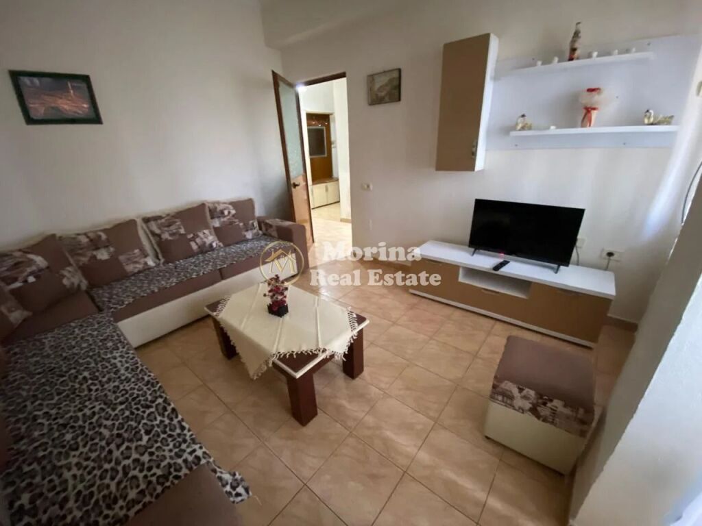 Qera | Shtëpi private 1 + 1 | Rruga e Dibrës | 400 €/muaj