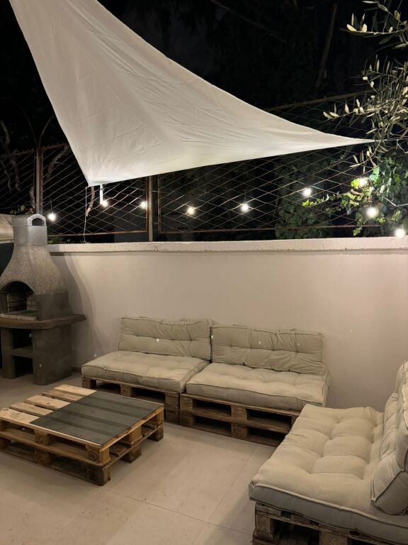 🏠Ish Tregu Elektrik,prane Grand Fitness jepet me qera kati i I-re i nje vile,2+1,i mobiluar.65,000 Leke