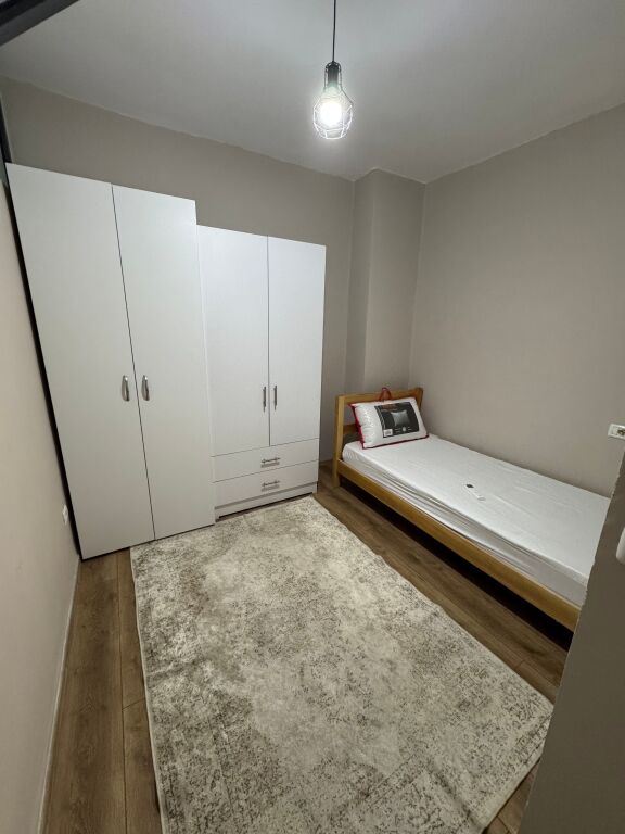 Apartament me qera 2+1 mbrapa Concord,Rruga 5 Maj