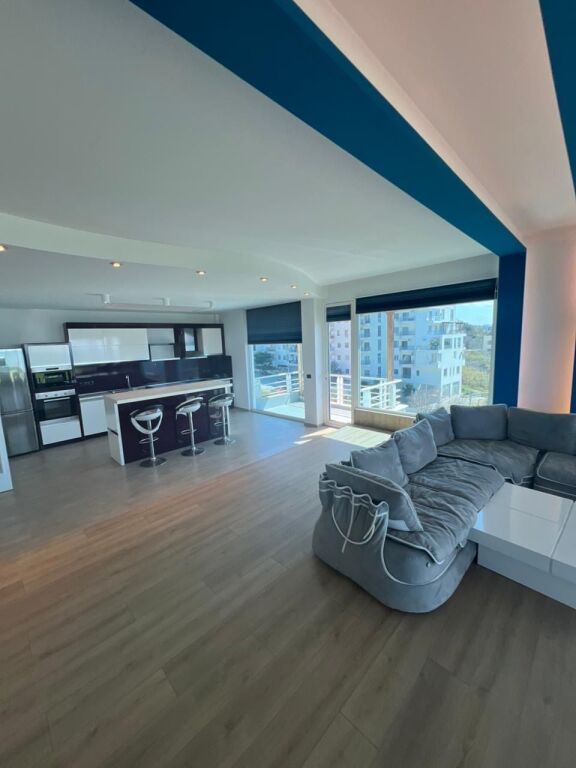 Opportunity/ Penthouse for Sale, Kavaja Rock