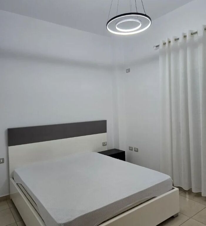 Qera | Vilë 1 + 1 | Qytet Studenti | 450 €/muaj