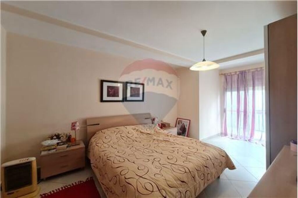 Apartament 2+1+2 per per shitje rrugen Margarita Tutulani