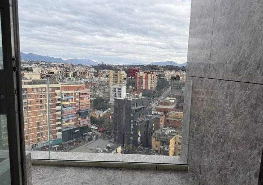 Ambient zyre premium për qera – hapësirë fleksibile