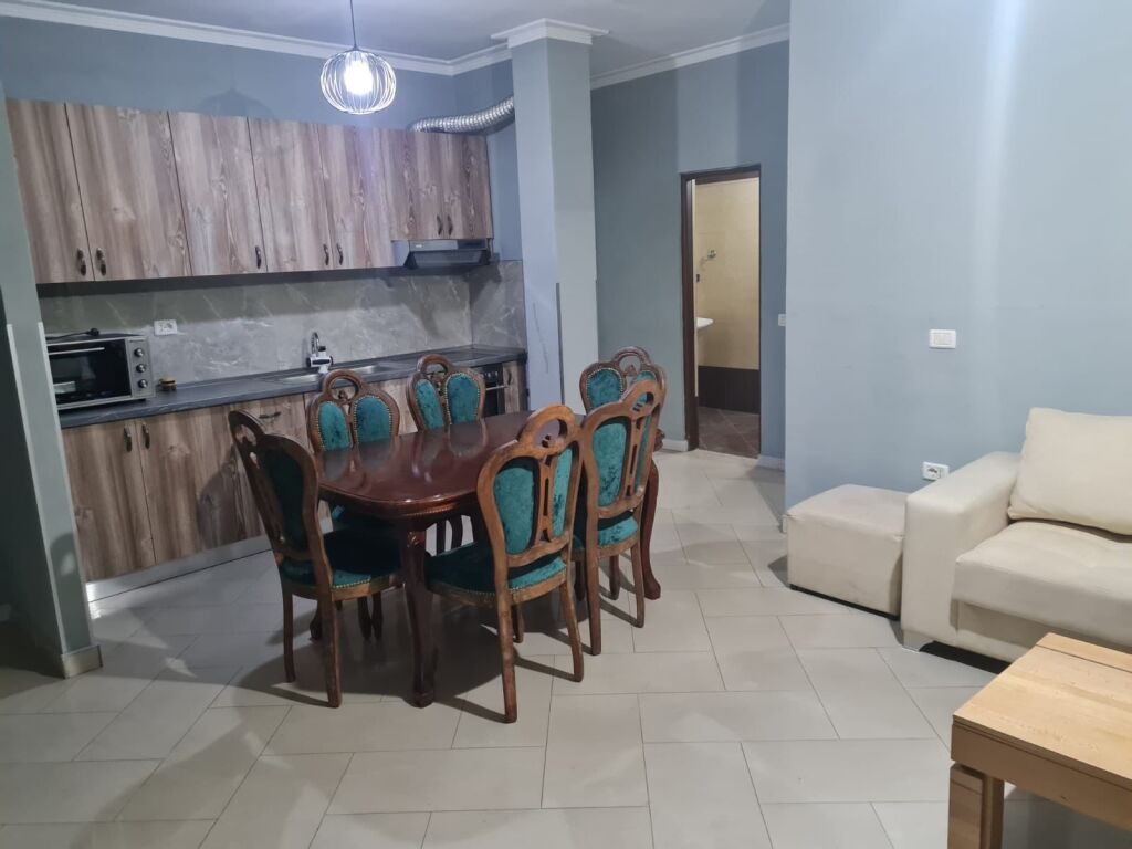 Apartament 2+1 per qira ne Astir !