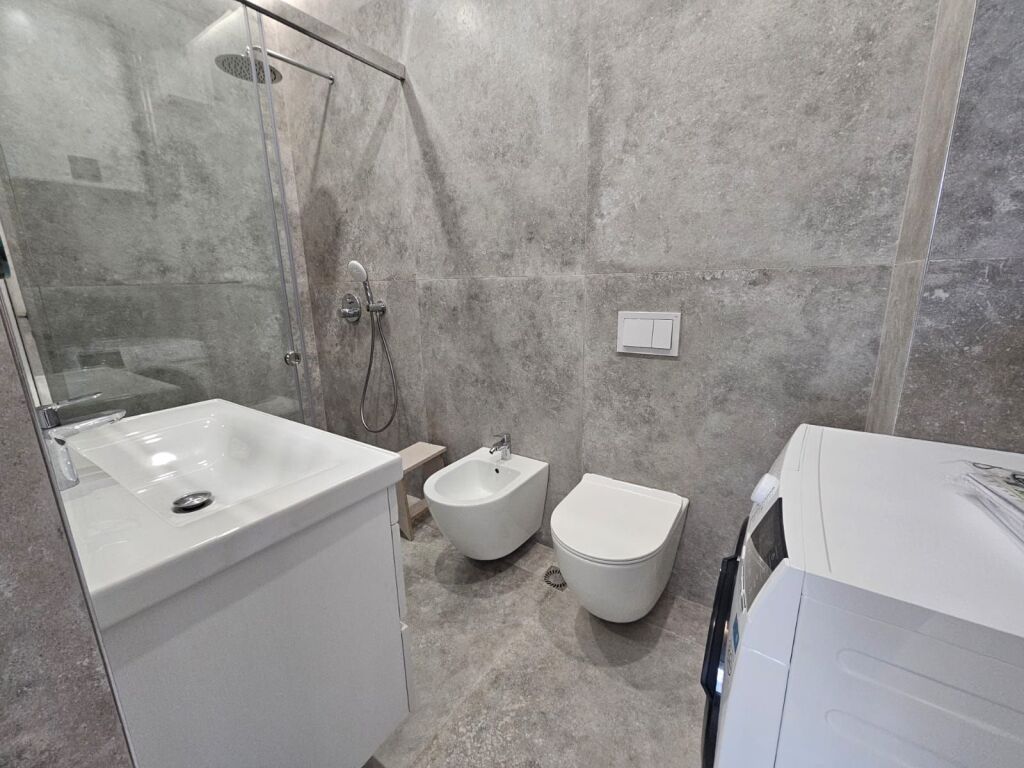 Apartament 1+1 per qira te Rruga Mine Peza