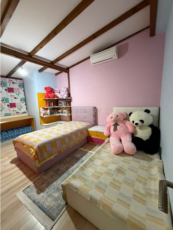 APPARTAMENTO IN VENDITA A FRESK CON VISTA SU TIRANA