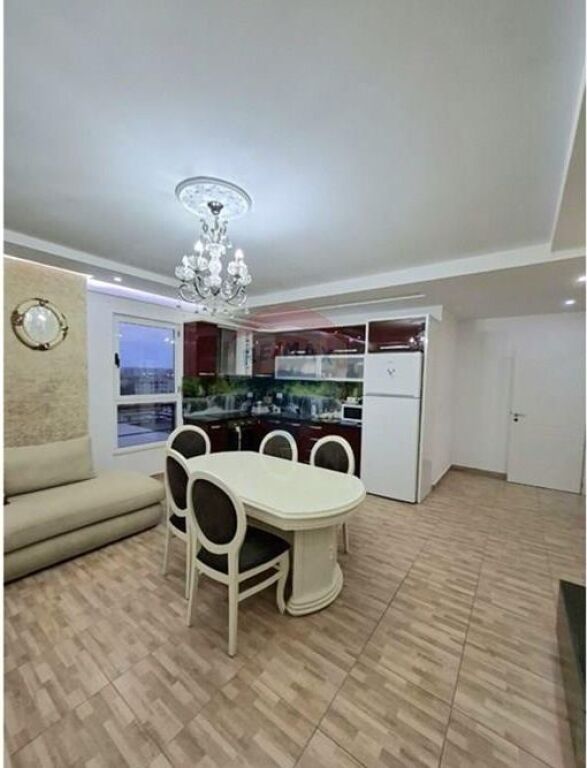 Jepet me Qira Apartament 2+1+2 në Astir