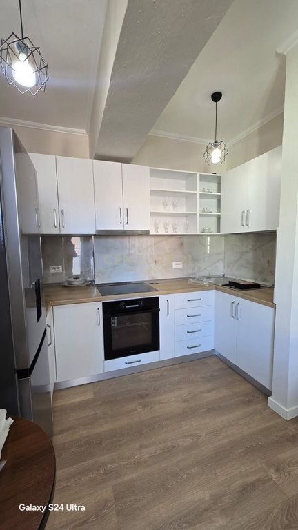 Apartament 2+1 me Qira pranë Muzeumit, Durres !