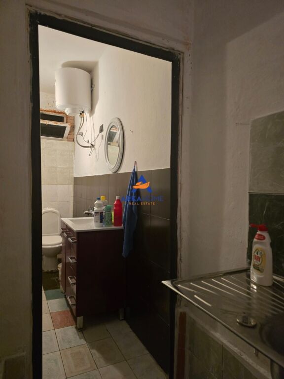 STUDIO APARTMENT FOR RENT "BLLOKU VILAVE SELITE, VASIL SHANTO" 300 EURO