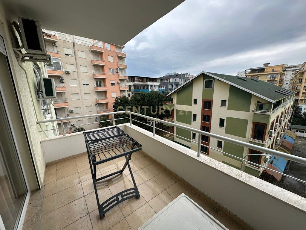 JEPET ME QIRA APARTAMENT 1+1 NE TEK SHKEMBI KAVAJES, DURRES !