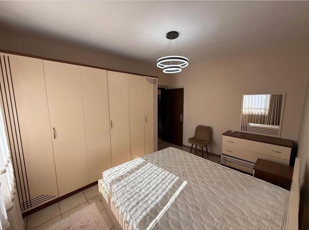 For rent 2+1 apartment with veranda on Rruga e Dibrës! 700 € /Month