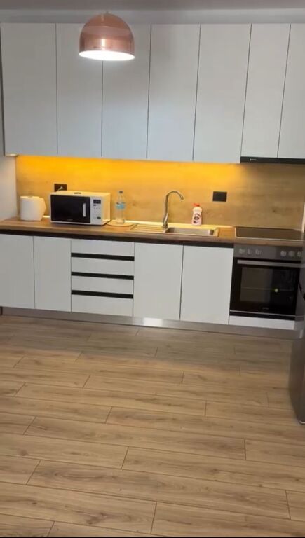 🏡 Apartament 2+1 me qira – Rruga Ndre Mjeda (Kompleksi Star)