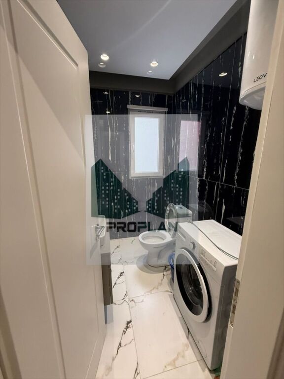 🏠JEPET ME QIRA Apartament 1+1 tek Xhamia e Selitë