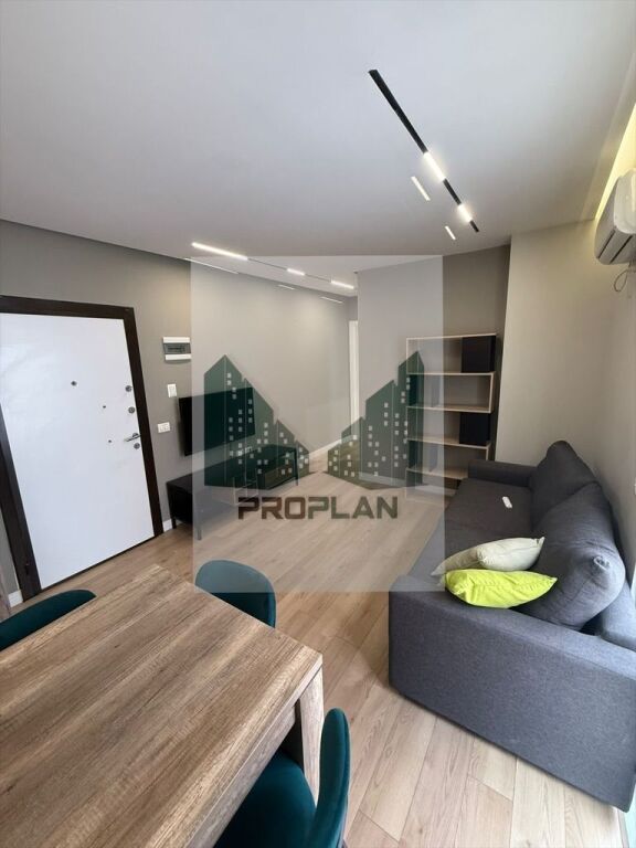 🏠JEPET ME QIRA Apartament 1+1 tek Xhamia e Selitë