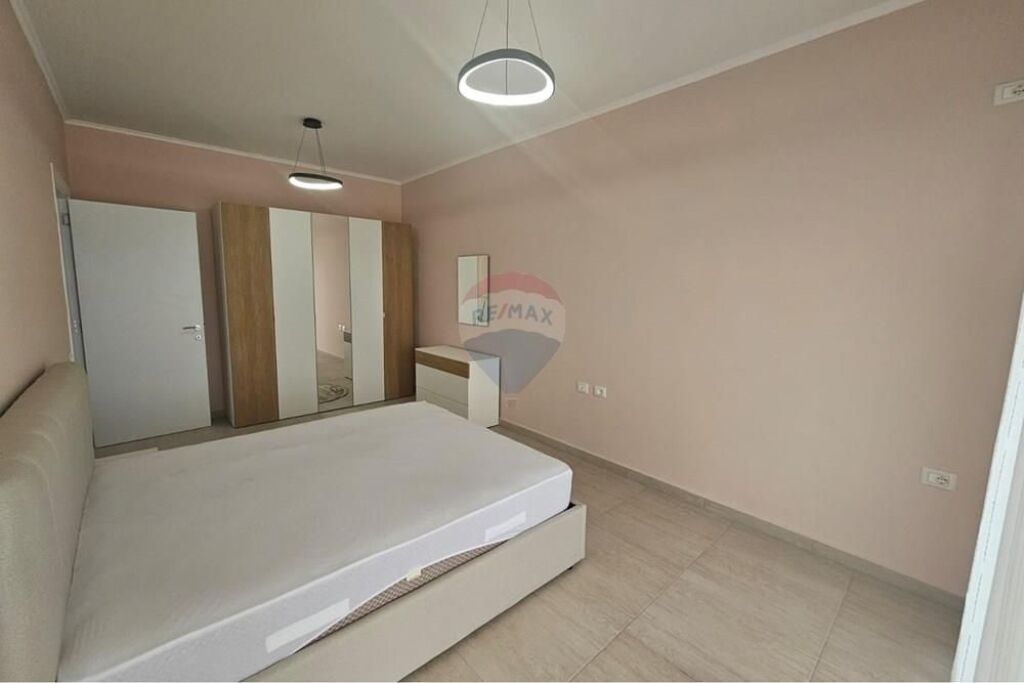 Apartment - For Rent - Dry Lake, Tirana
