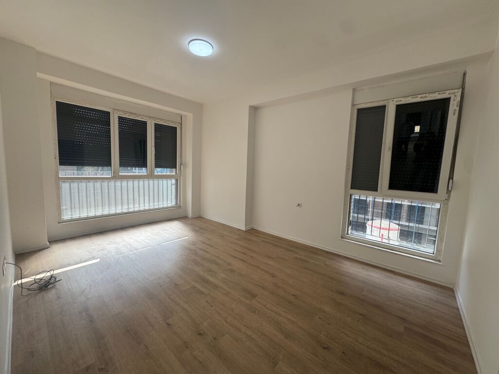 Apartament 3+1 per shitje tek Ish Fusha e Aviacionit!