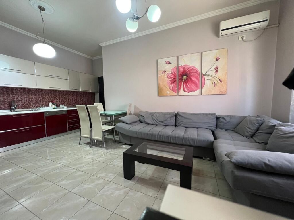 SHITET APARTAMENT 2+1 PRANE DELIJORGJIT