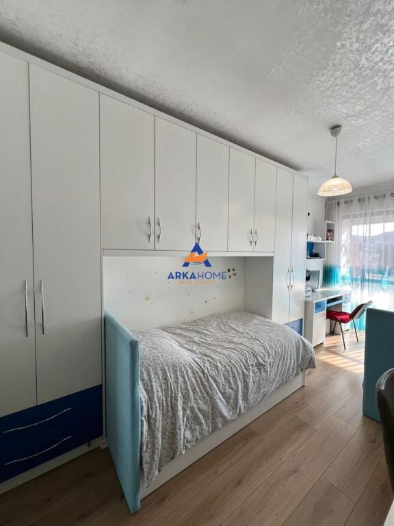 SHITET APARTAMENT 3+1+2+BALLKON "NE YZBERISHT" 210.000 EURO