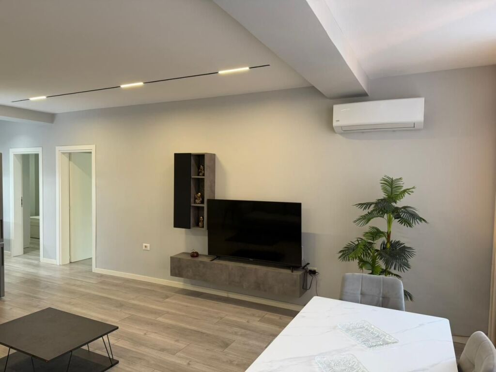 Jepet me qera apartament 2+1 te Inxhinieria e Ndertimit