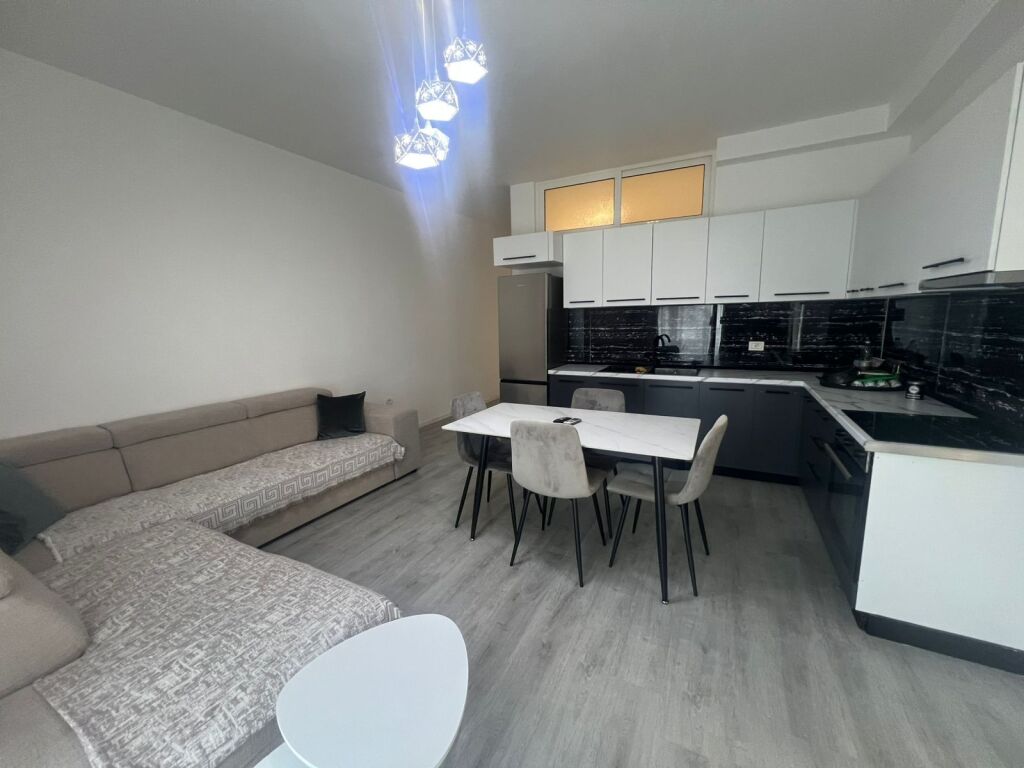 FOR RENT APARTMENT 2+1. 5 MAY STREET EMERALD