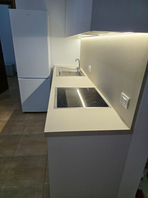 Jepet me qira 2+1+1 Kthesa e Kamzes 45.000 leke