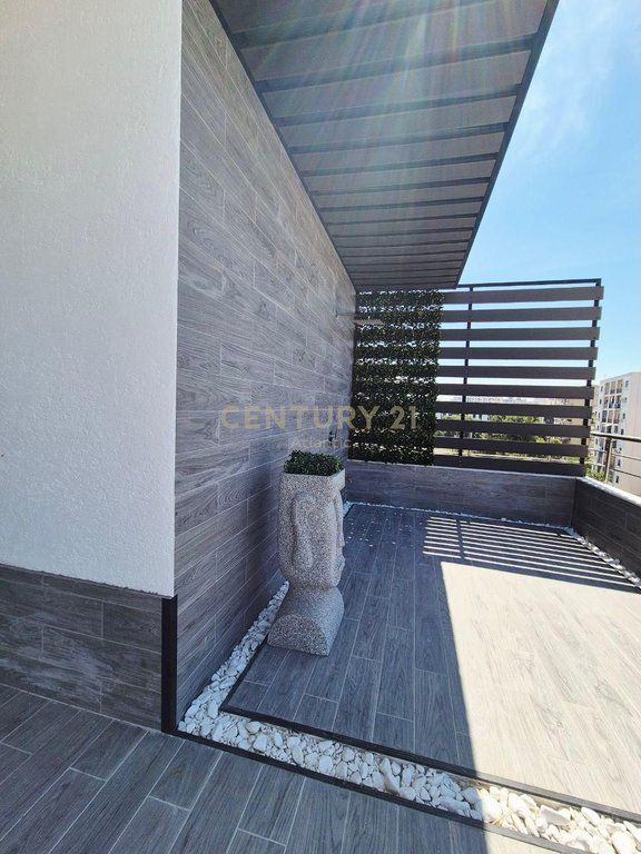 PENTHOUSE FOR SALE IN THE BEACH AREA