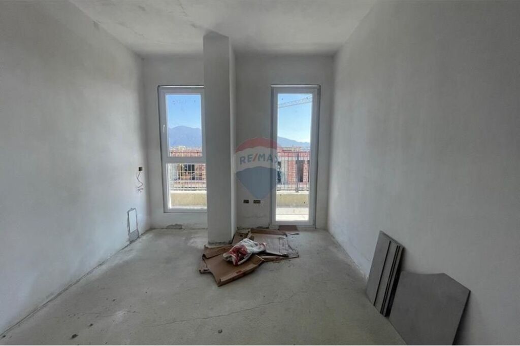 Appartamento 2+1 in vendita a Univers City!