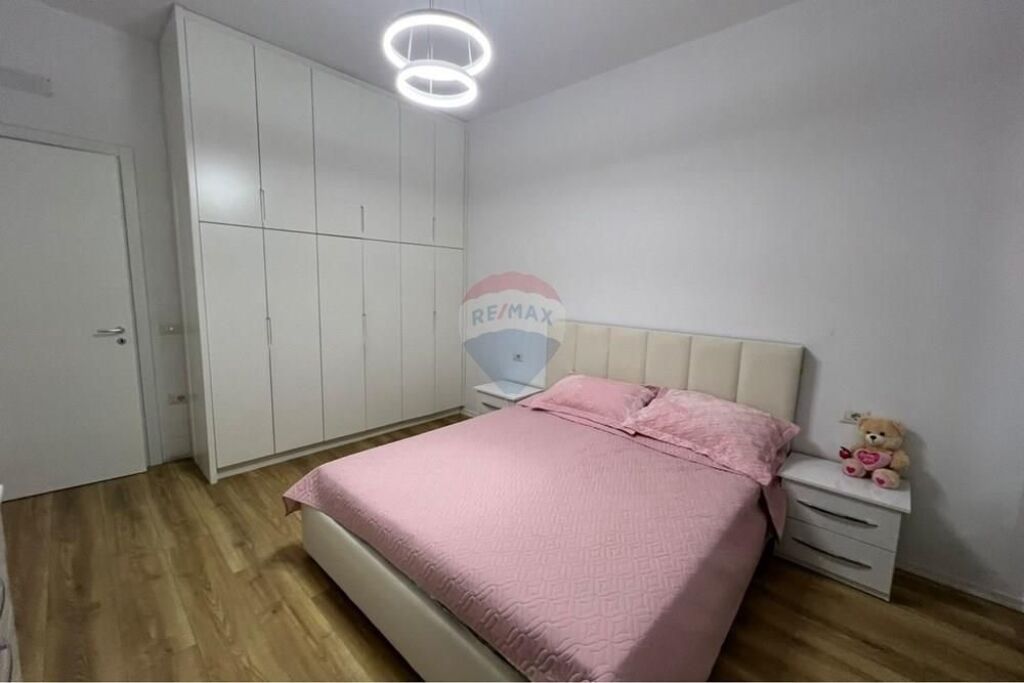 Apartament - Për Qira - Ish Fusha e Aviacionit, Tiranë