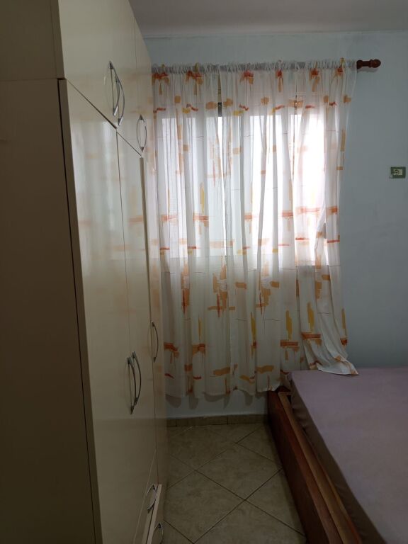 APARTAMENT 1+1. 27000 LEKE. RRUGA 5 MAJI