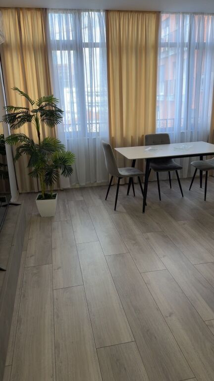 Appartamento di lusso 2+1 con balcone a 21 dicembre 850 euro