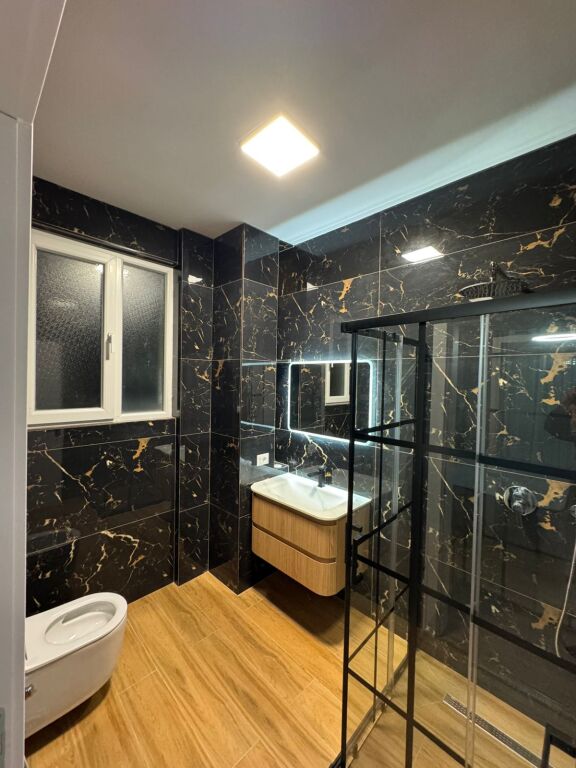 APARTAMENT LUKSOZ ME QIRA – KOPSHTI BOTANIK