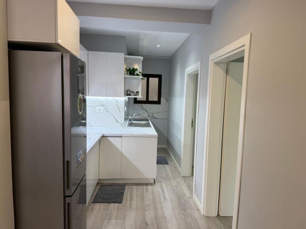 Jepet me qera apartament 2+1 te Inxhinieria e Ndertimit