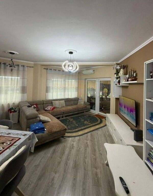 Shitet, Apartament 2+1+2, Liqeni i Thatë,Tiranë