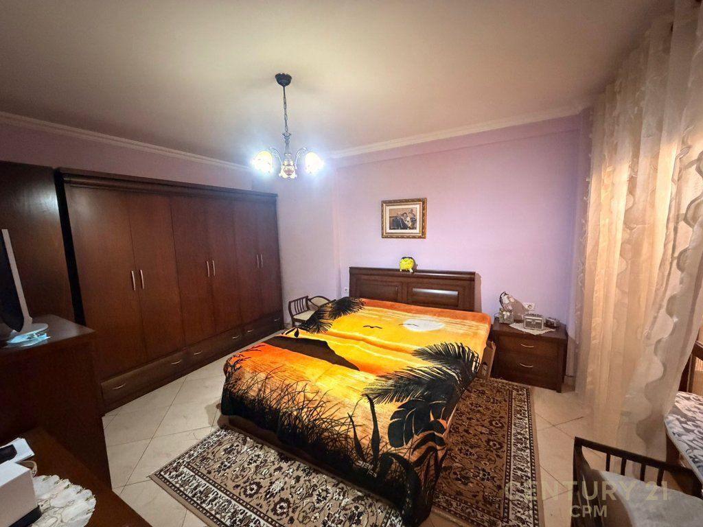 SHESIM APARTAMENT 2+1+2 TEK KOMUNA E PARISIT!