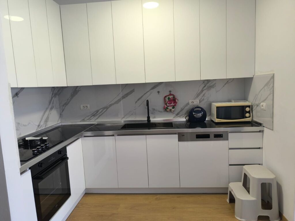 🏡 Jepet me qira apartament 2+1+2 📍 Vendodhja: Don Bosko, Mara Residence💶 Çmimi: 800 €/muaj