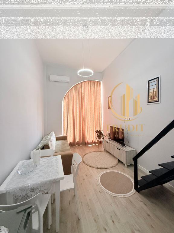 Jepen me qira 3 garsoniere në Vlorë (pranë stadiumit)