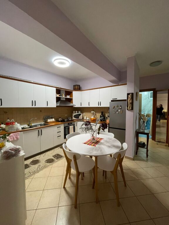 Apartment 2+1+2 for rent - near Garden Building, Kavajës Street