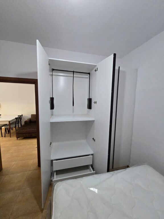 Jepet me qira 2+1+1 Kthesa e Kamzes 45.000 leke